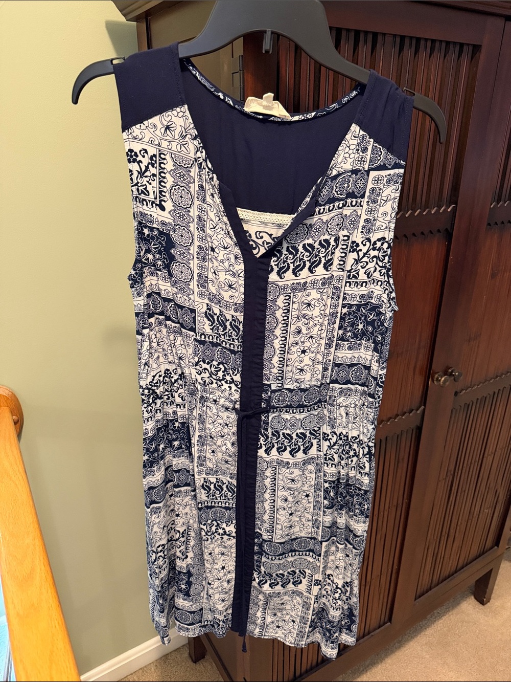 Sleeveless Navy and White Midi Dress with Patchwork Print